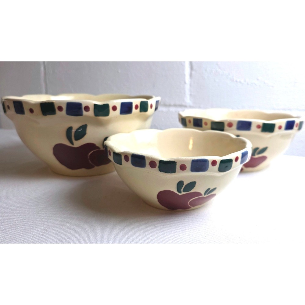 90s 3 Piece Ceramic Nesting Bowl Set Apple Motif Scalloped Cream Farmhouse Fall